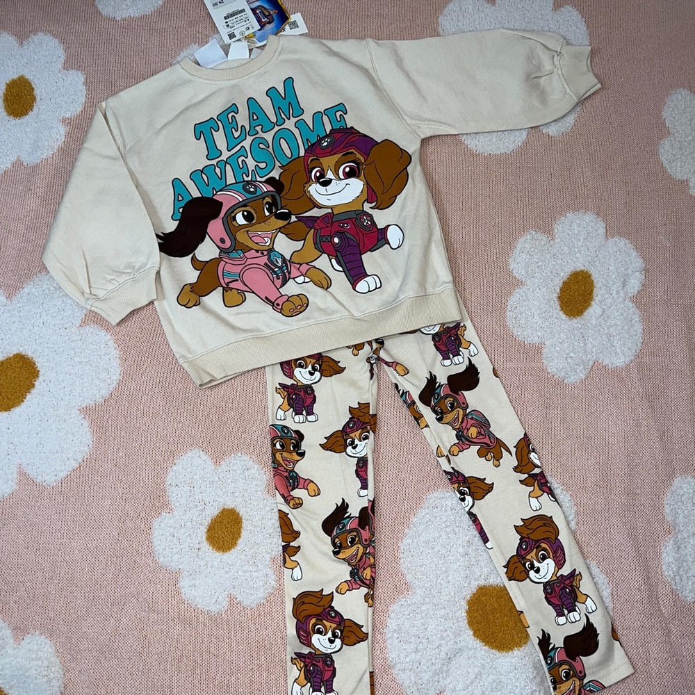 Zara Paw Patrol Nickelodeon Sweatshirt and Legging Set Ecru, Size 4-5T